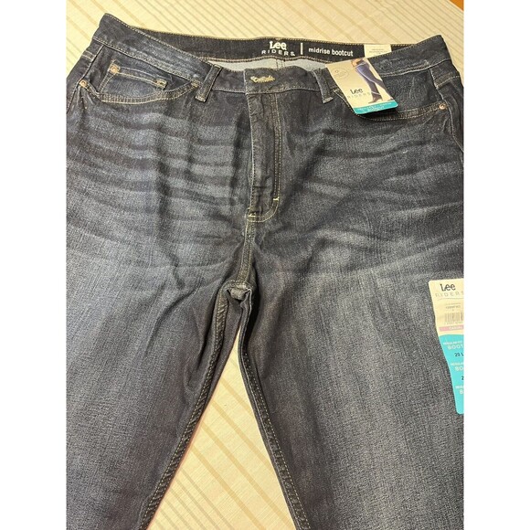 NWT - Lee Midrise Bootcut Blue Denim Jeans Women’s 20L - Picture 1 of 8